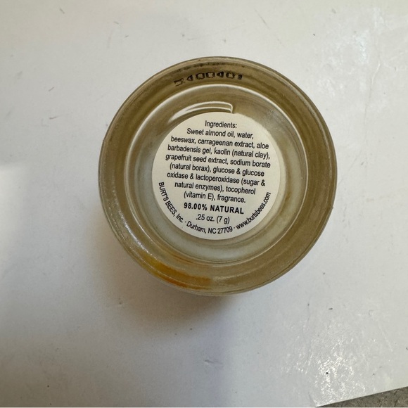 Burt's Bees Almond Milk Beeswax Hand Cream 7G - Picture 3 of 3